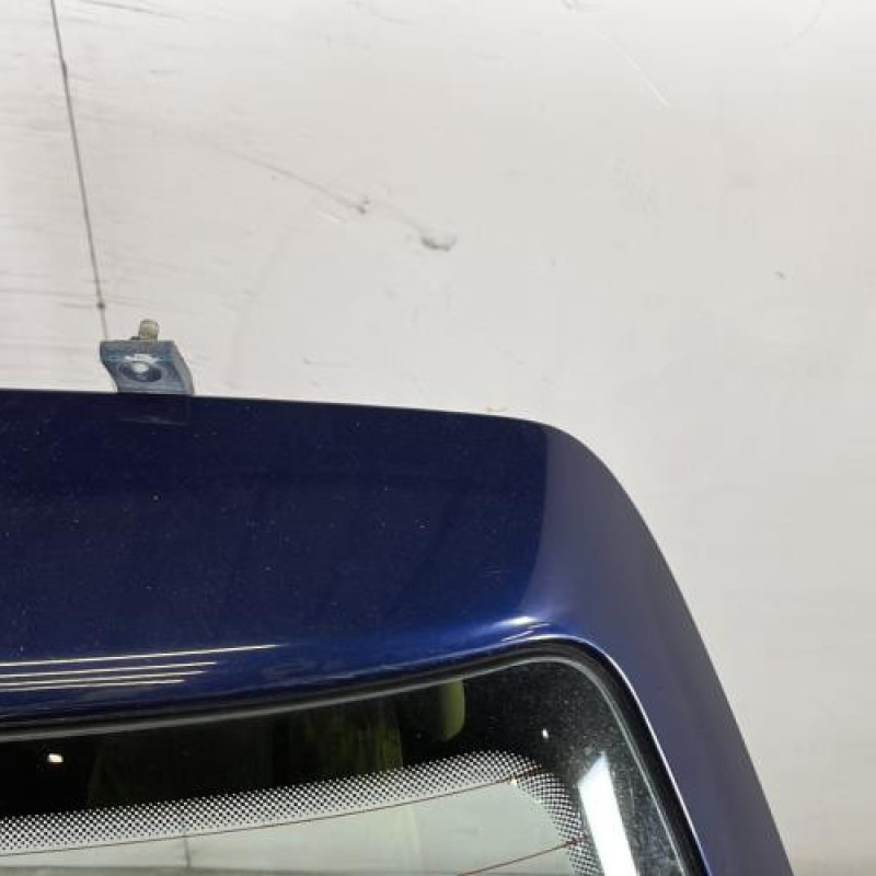 Malle/Hayon arriere VOLKSWAGEN GOLF 4 Photo n°3