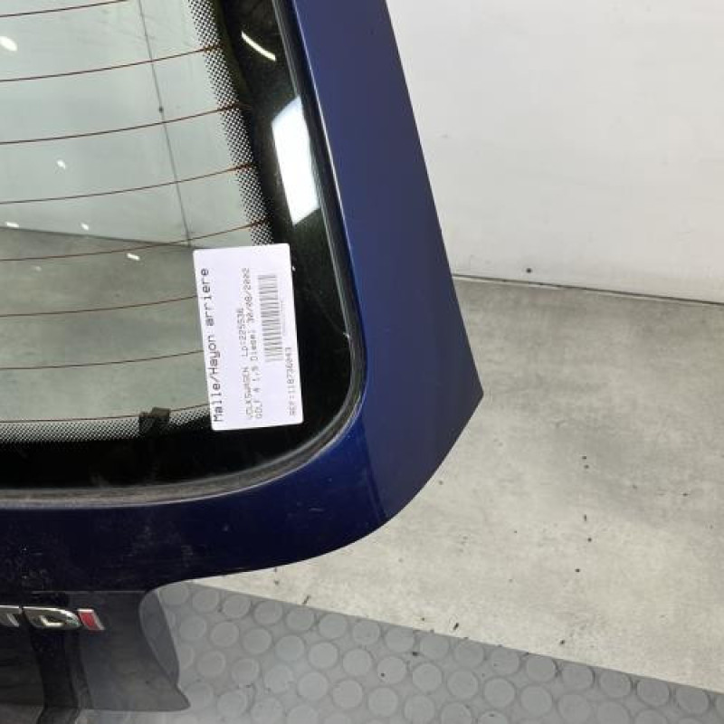 Malle/Hayon arriere VOLKSWAGEN GOLF 4 Photo n°4