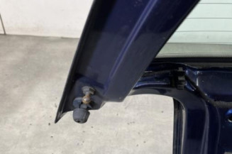 Malle/Hayon arriere VOLKSWAGEN GOLF 4