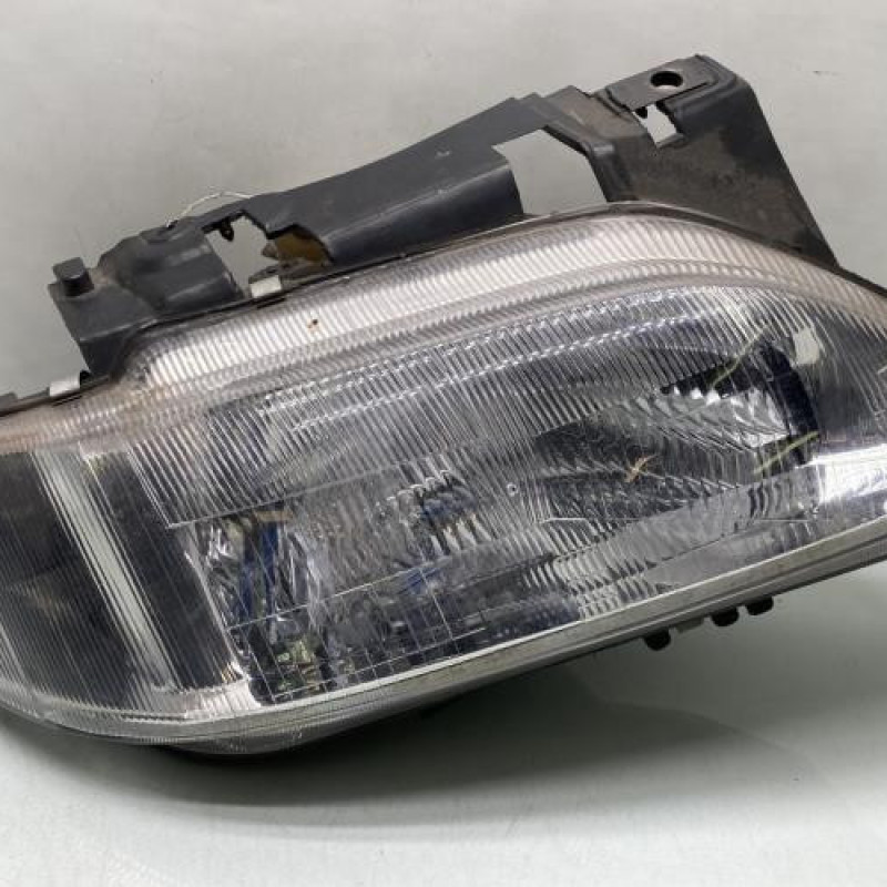 Optique avant principal droit (feux)(phare) CITROEN XSARA Photo n°1