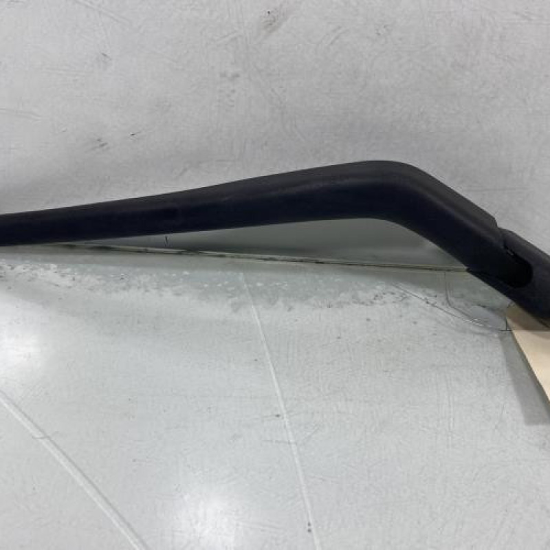 Bras essuie glace arriere TOYOTA YARIS 2 Photo n°3