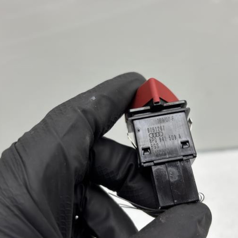 Bouton de warning AUDI A3 2 Photo n°2