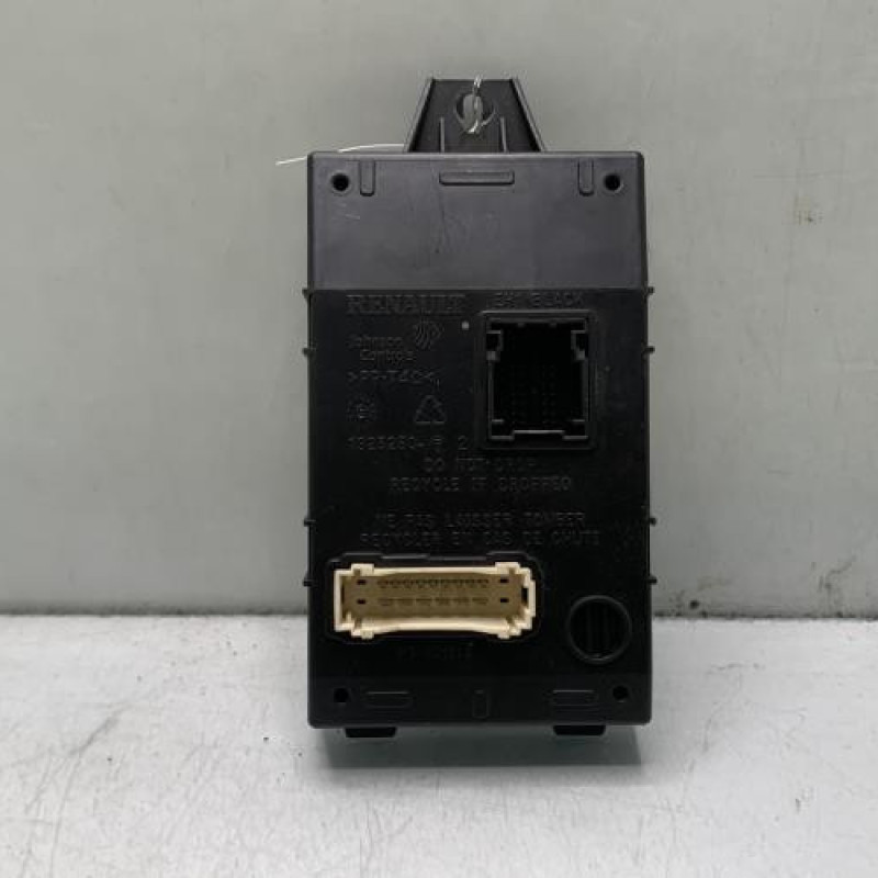 Boitier UCH DACIA DUSTER 1 Photo n°1