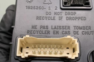 Boitier UCH DACIA DUSTER 1