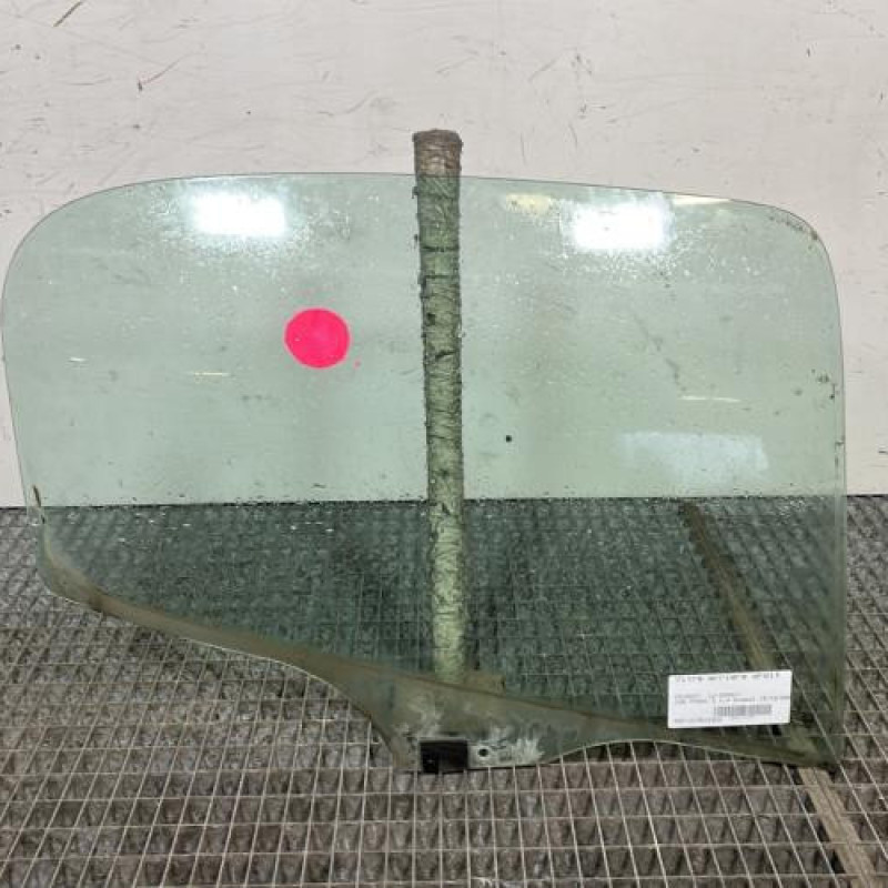 Vitre arriere droit PEUGEOT 206 Photo n°1