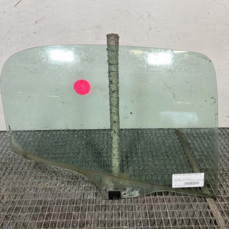 Vitre arriere droit PEUGEOT 206 Photo n°1