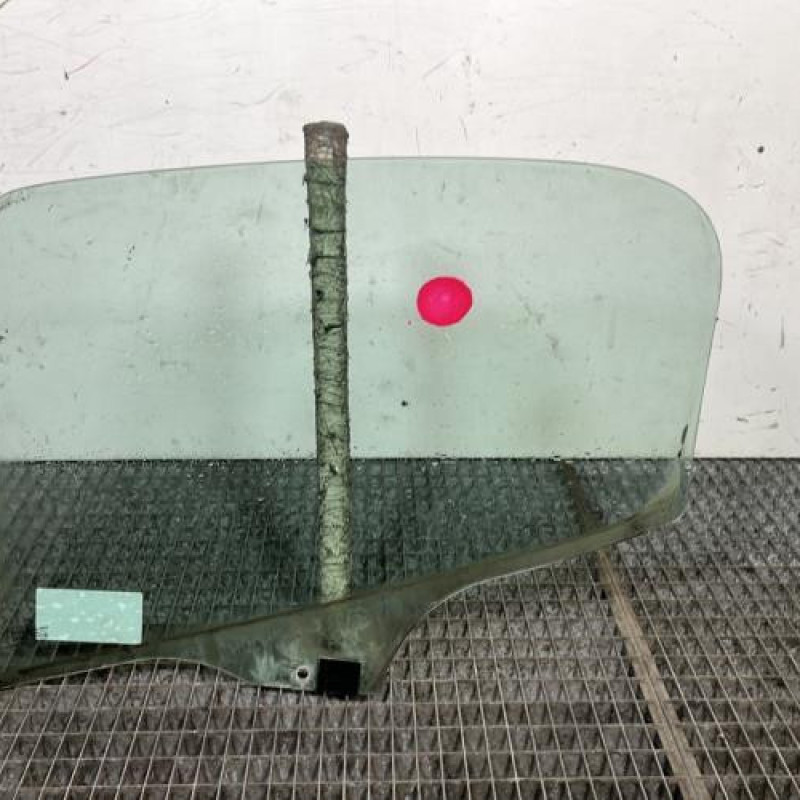 Vitre arriere droit PEUGEOT 206 Photo n°4