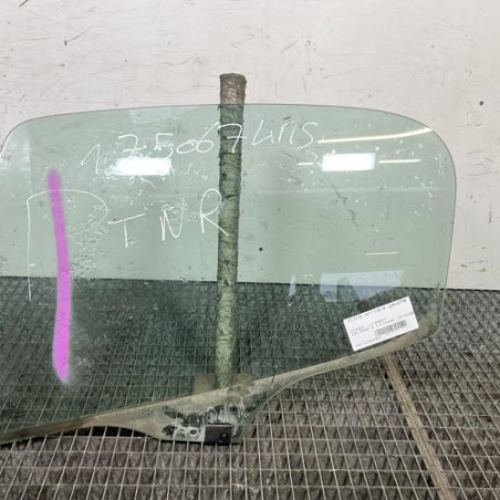 Vitre arriere gauche PEUGEOT 206 Photo n°1