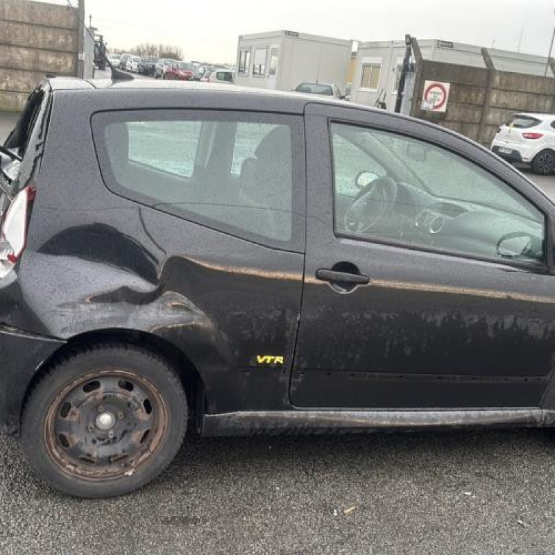 Vitre avant droit CITROEN C2 Photo n°10