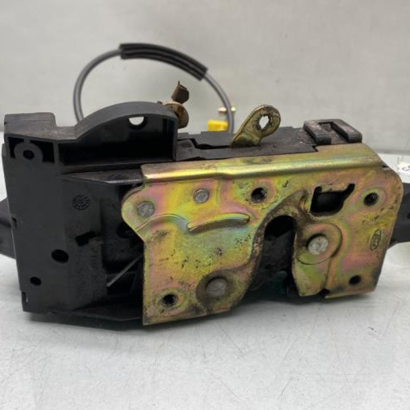 Serrure avant gauche FORD FOCUS 1 Photo n°1