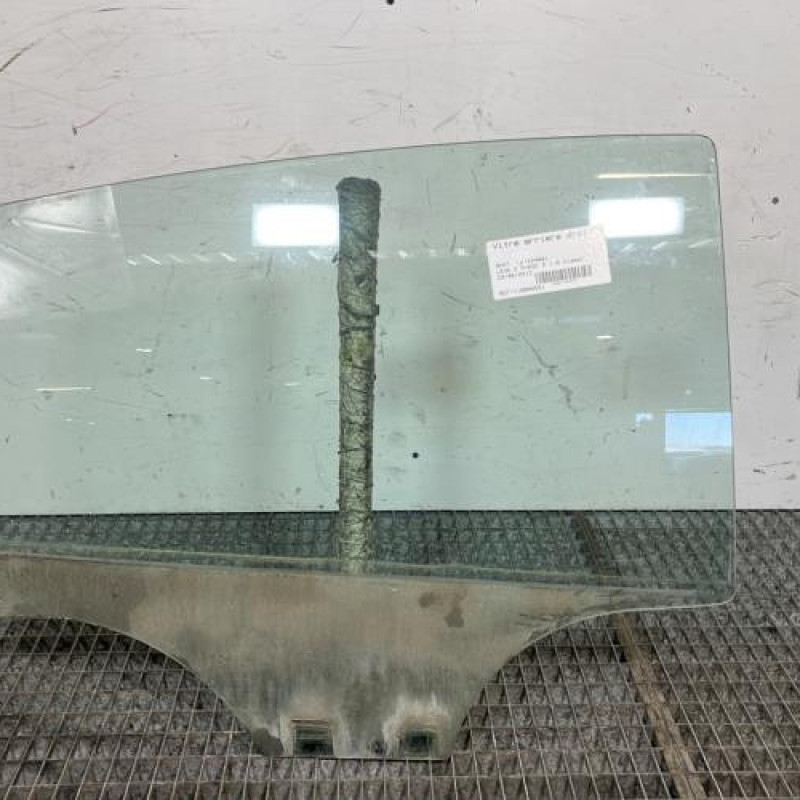 Vitre arriere droit SEAT LEON 2 Photo n°1