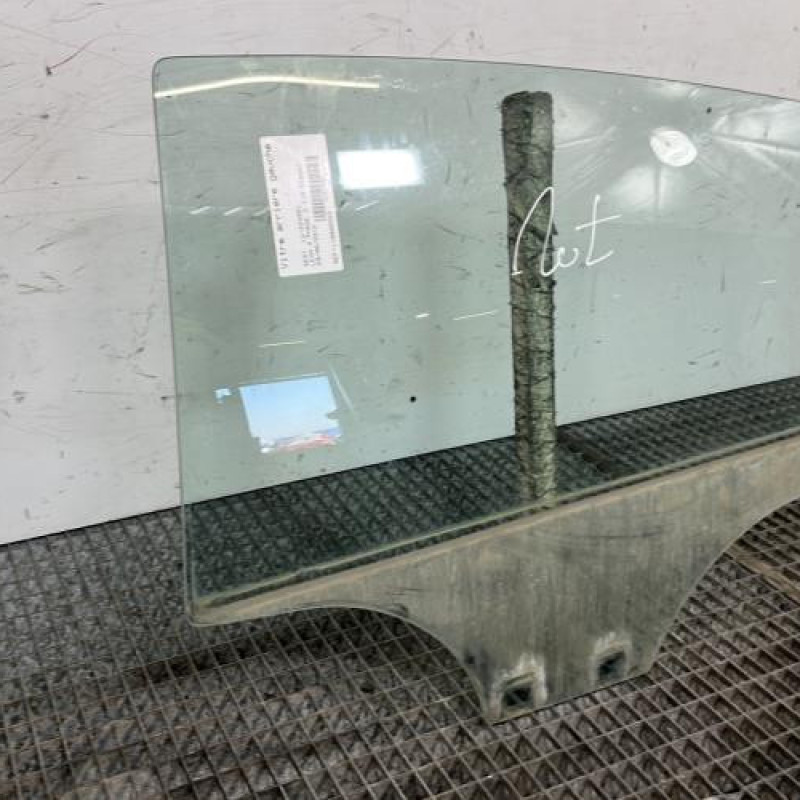 Vitre arriere gauche SEAT LEON 2 Photo n°2