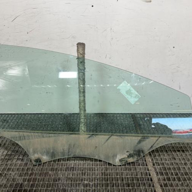 Vitre avant droit SEAT LEON 2 Photo n°1