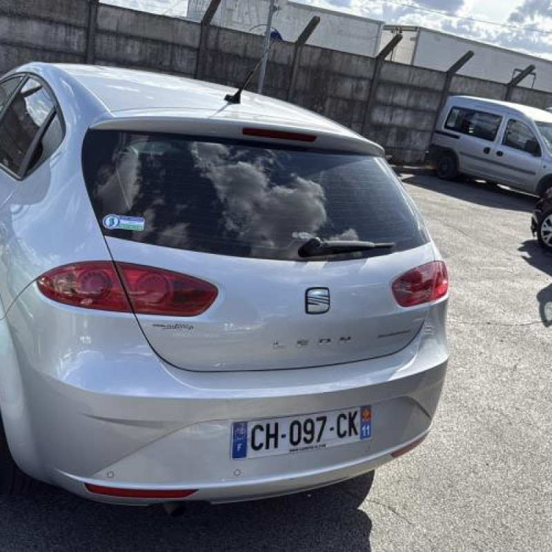 Vitre avant droit SEAT LEON 2 Photo n°10