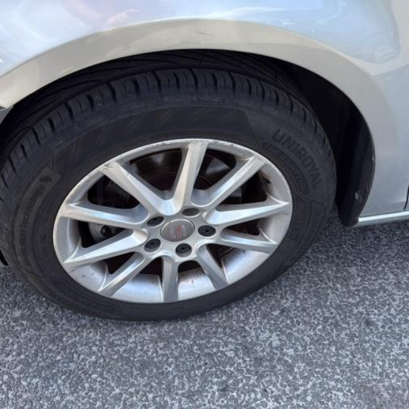 Vitre avant droit SEAT LEON 2 Photo n°17