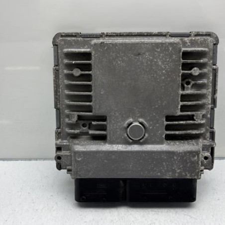 Calculateur moteur AUDI A1 1 Photo n°1