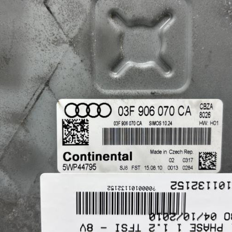 Calculateur moteur AUDI A1 1 Photo n°4