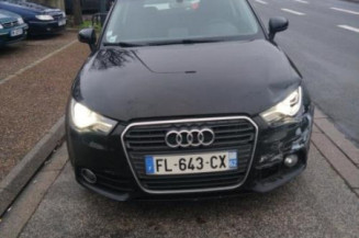 Calculateur moteur AUDI A1 1