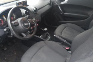 Calculateur moteur AUDI A1 1