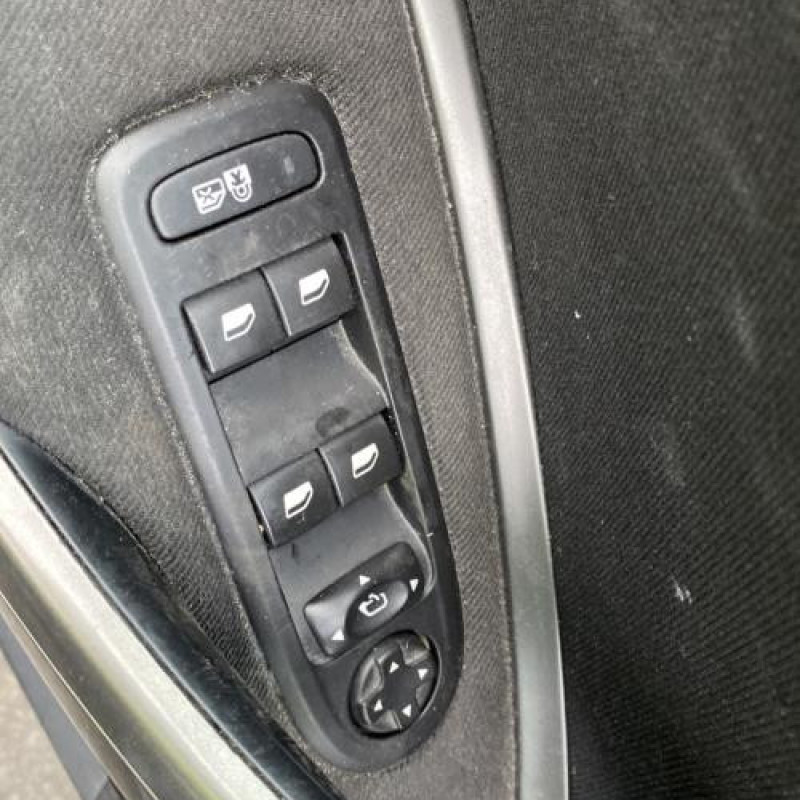 Calculateur moteur CITROEN C5 2 Photo n°13