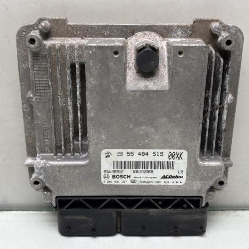 Calculateur moteur OPEL CORSA D Photo n°1