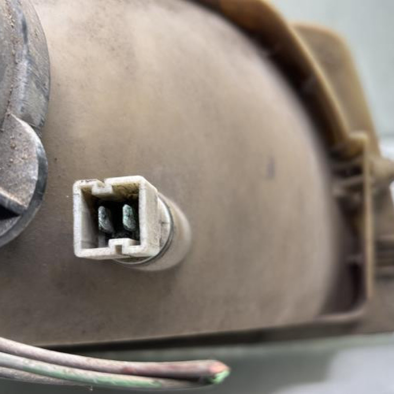 Optique avant principal gauche (feux)(phare) PEUGEOT 205 Photo n°4