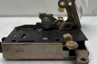 Serrure avant gauche PEUGEOT 205 Photo n°1