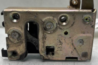 Serrure avant gauche PEUGEOT 205