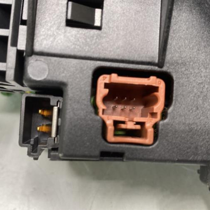 Com (Bloc Contacteur Tournant+Commodo Essuie Glace+Commodo Phare) CITROEN C8 Photo n°6