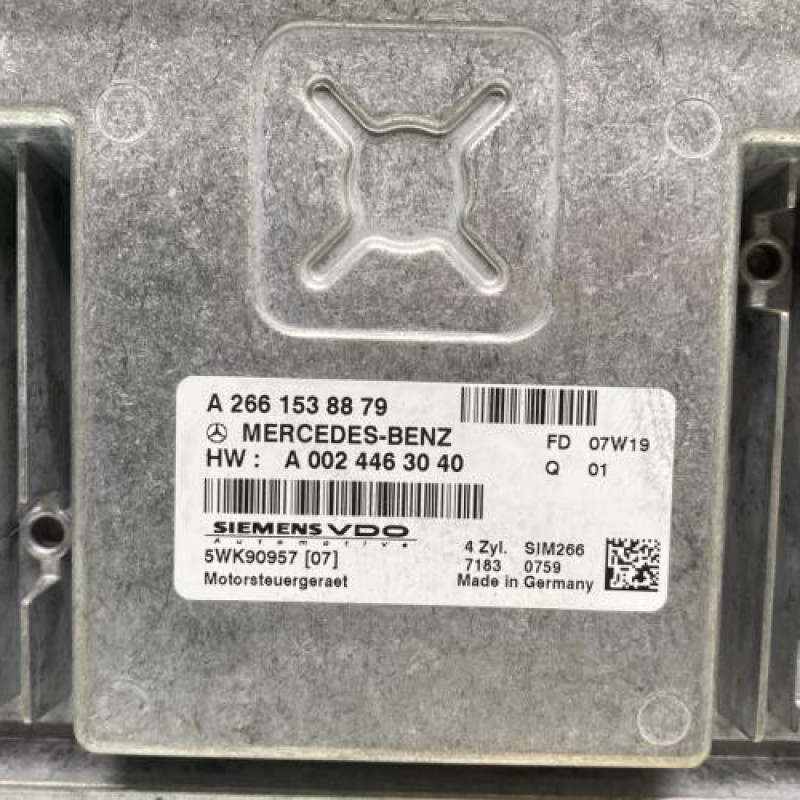 Calculateur moteur MERCEDES CLASSE A 169 Photo n°2