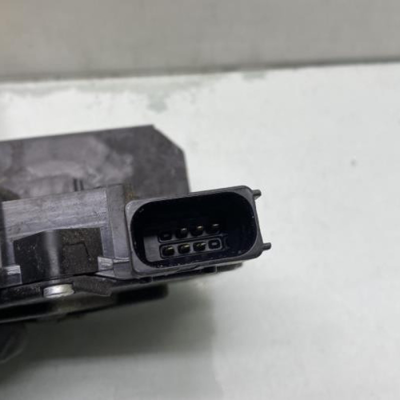 Serrure avant droit OPEL CORSA D Photo n°4