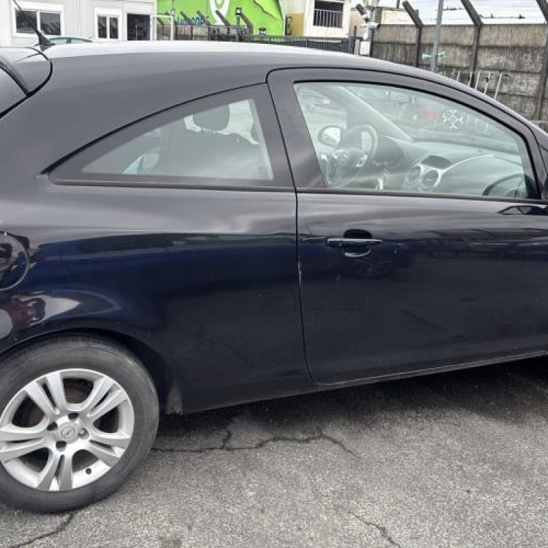 Serrure avant droit OPEL CORSA D Photo n°10
