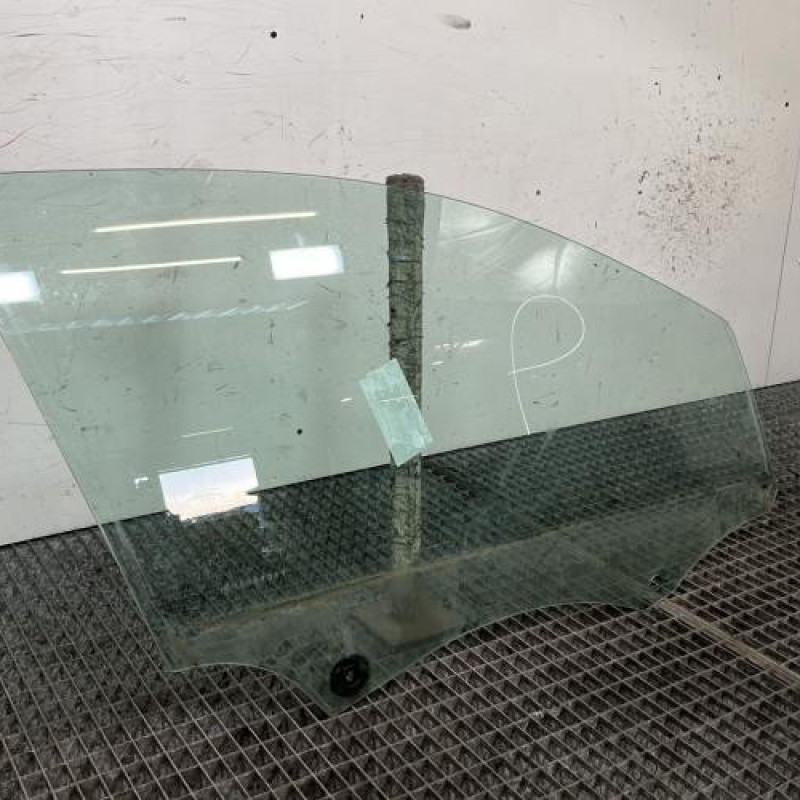 Vitre avant droit PEUGEOT 308 2 Photo n°3