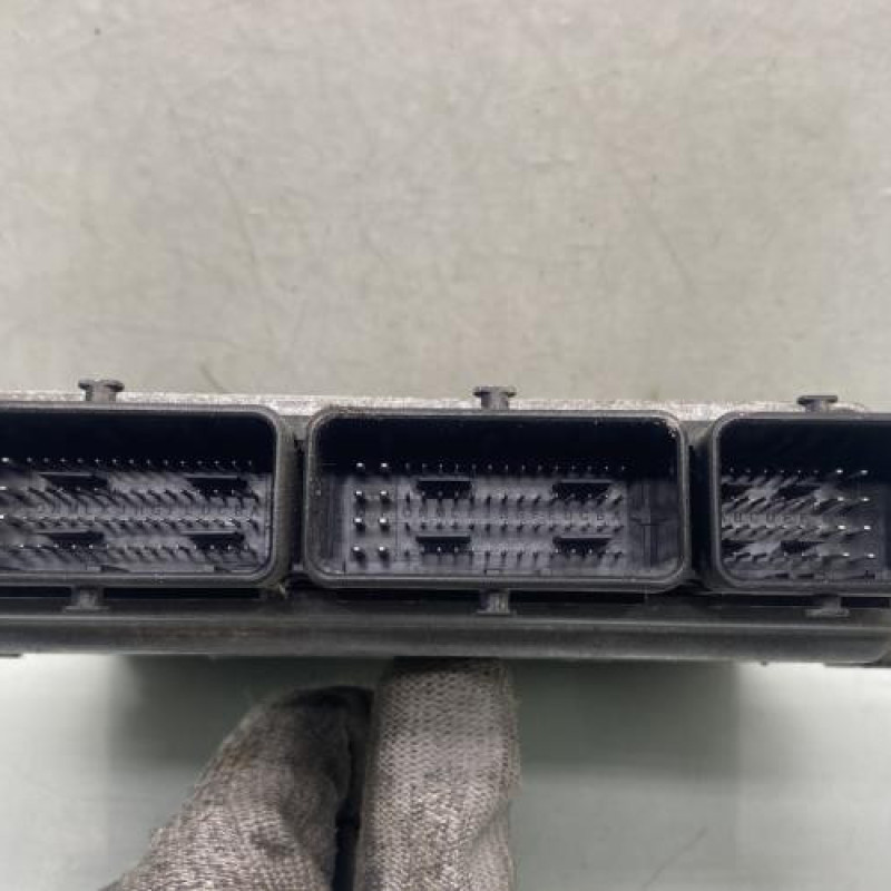 Calculateur moteur RENAULT MEGANE 3 Photo n°3
