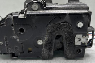 Serrure avant droit VOLKSWAGEN POLO 4