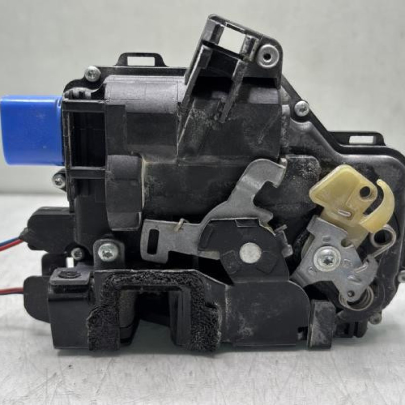 Serrure avant droit VOLKSWAGEN POLO 4 Photo n°3