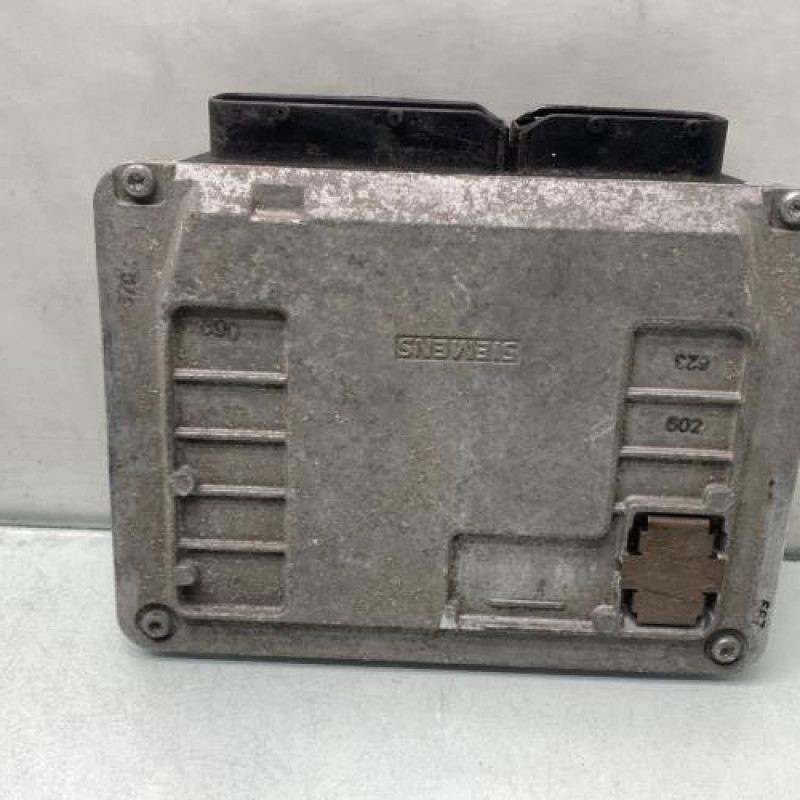 Calculateur moteur AUDI A3 2 Photo n°4