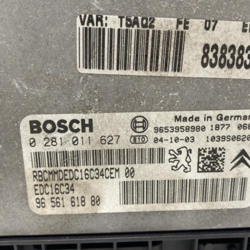 Calculateur moteur PEUGEOT 307 Photo n°4