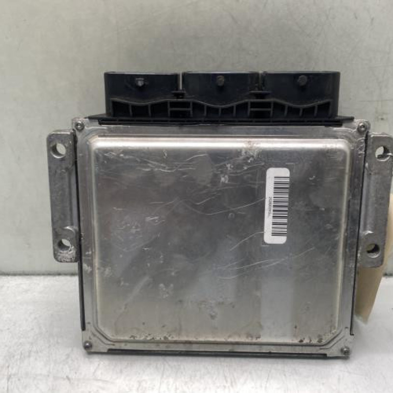 Calculateur moteur PEUGEOT EXPERT 2 Photo n°3