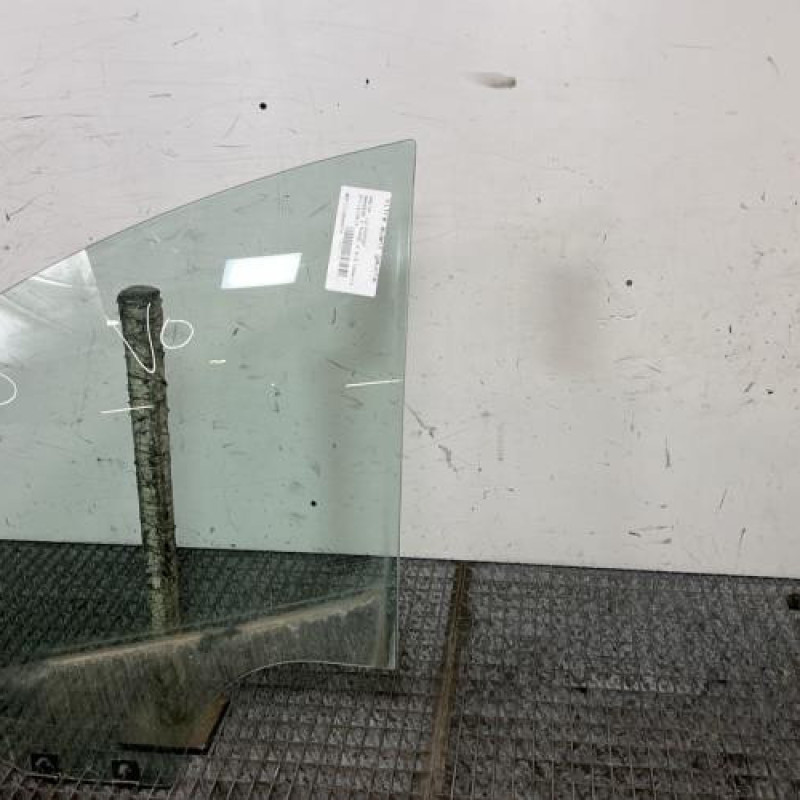 Vitre avant gauche DACIA SANDERO 2 Photo n°3