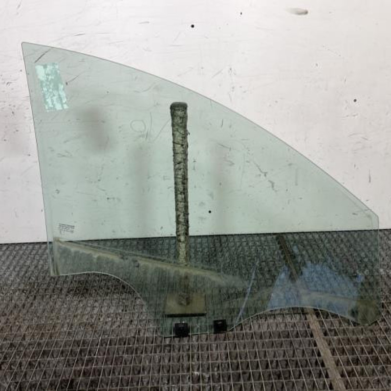 Vitre avant gauche DACIA SANDERO 2 Photo n°4