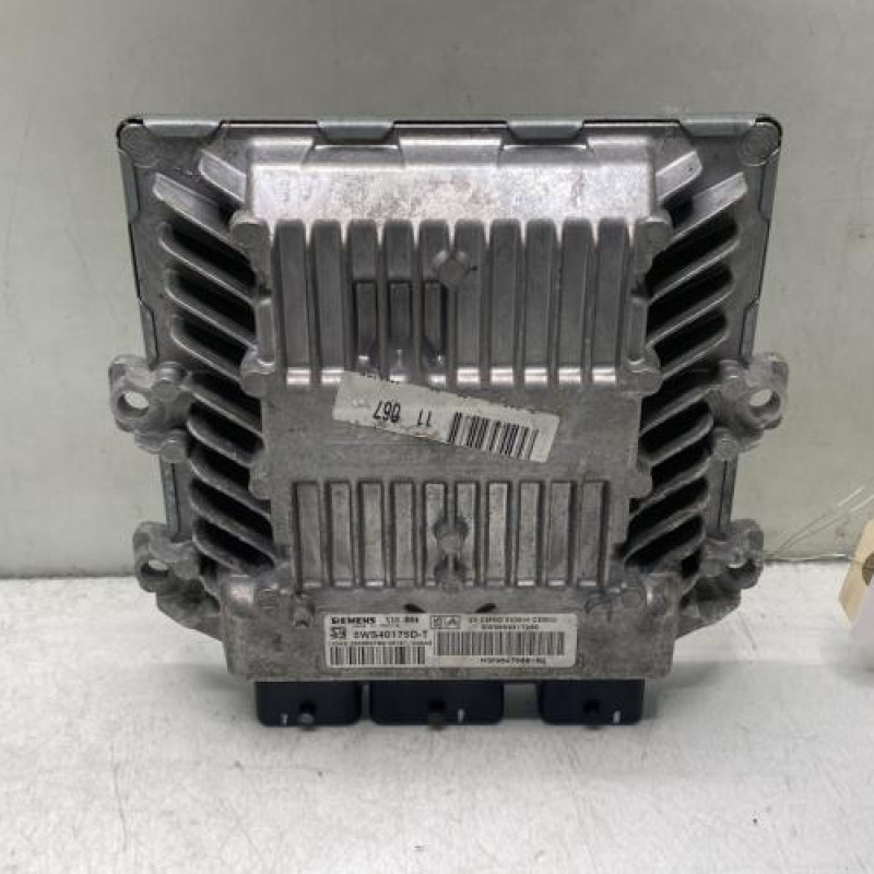 Calculateur moteur PEUGEOT 1007 Photo n°1