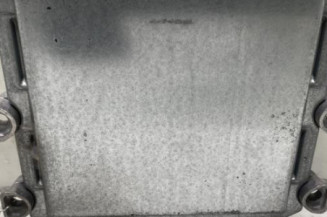 Calculateur moteur PEUGEOT 1007