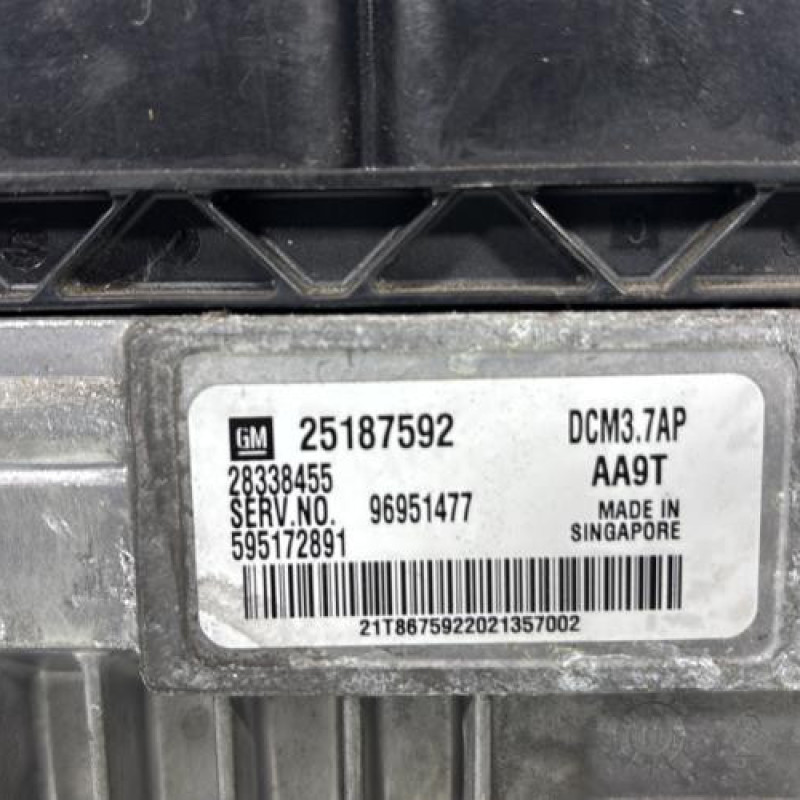 Calculateur moteur CHEVROLET ORLANDO Photo n°2