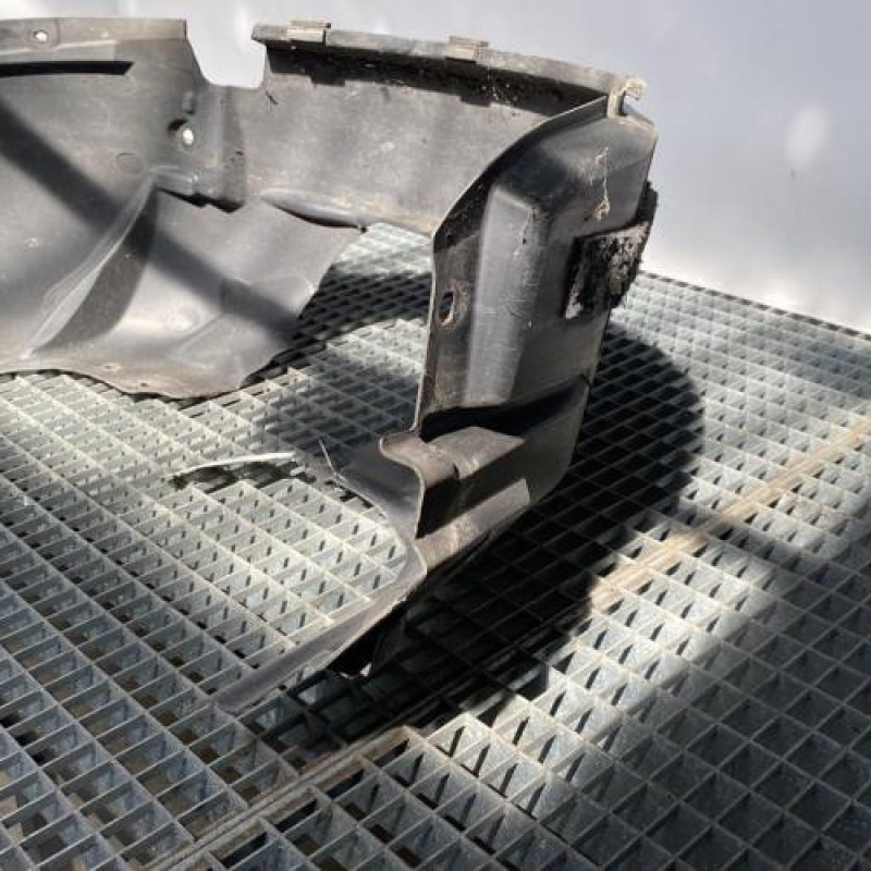 Pare boue avant gauche FORD FIESTA 6 Photo n°1