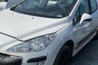 Pare boue avant gauche PEUGEOT 308 1