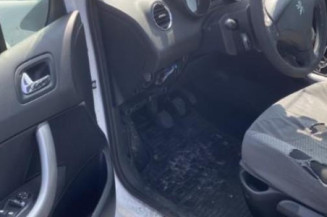 Pare boue avant gauche PEUGEOT 308 1