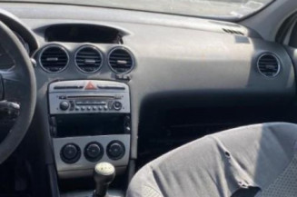 Pare boue avant gauche PEUGEOT 308 1