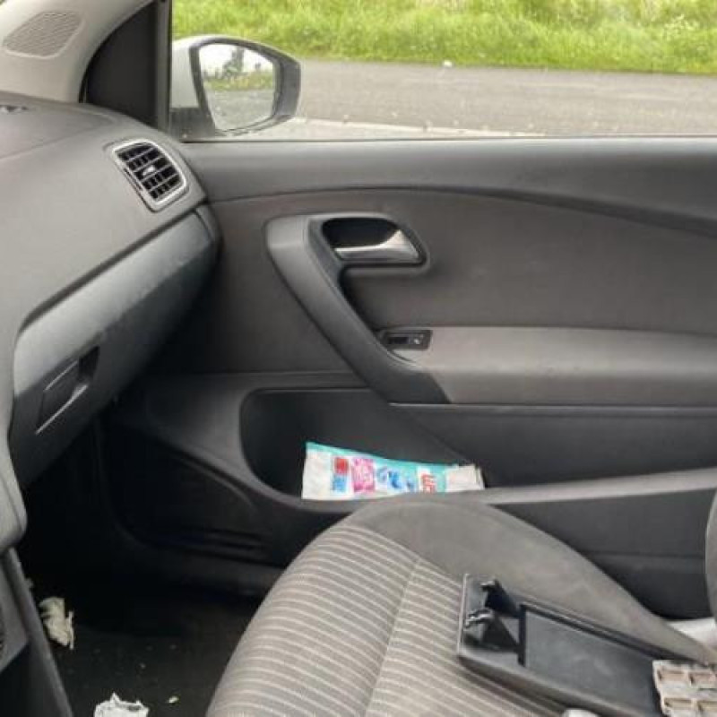 Pare boue arriere droit VOLKSWAGEN POLO 5 Photo n°5