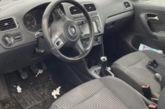 Pare boue arriere droit VOLKSWAGEN POLO 5